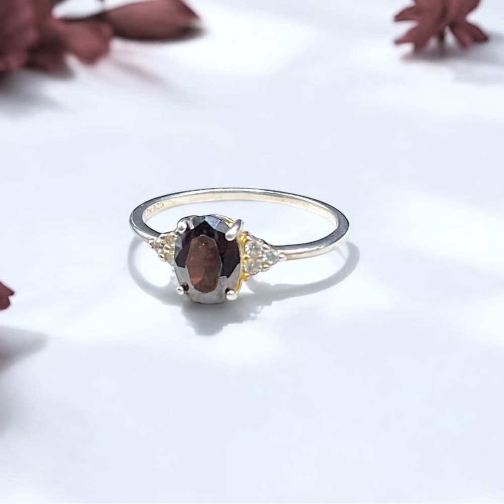 🌺Vintage Sterling & Garnet Ring - Picture 2 of 11